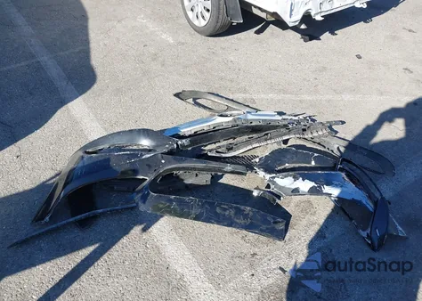 2018 Mercedes-Benz C 300 z USA, uszkodzony, nr VIN 55SWF4JB5JU277731